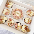 Box for 8 muffins and a 15x15 cm cake
