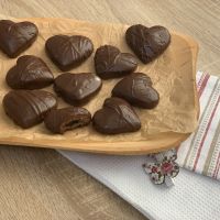 Gluten-free gingerbread with filling in chocolate coating