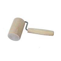 Small wooden rolling pin 8 x 5 cm