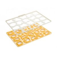 Plastic spring cutting mold