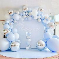 Girlanda balóny bielo-modro-strieborné 142 ks