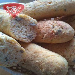 Gluten-free carrot baguettes with pumpkin seeds Gluten-free carrot baguettes with pumpkin seeds