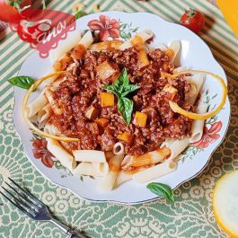 Bezlepkové penne s cuketou a omáčkou bolognese