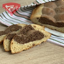 Bezlepková dvoubarevná vánočka ve formě