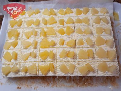 Bezlepkový ananasový řez