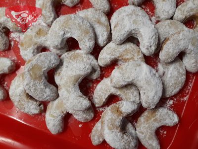 Traditionelle glutenfreie Walnussbrötchen