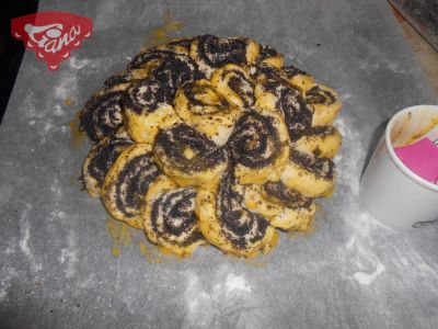 Gluten-free poppy flower