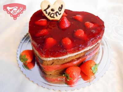 Bezlepková Valentínska ovocná torta