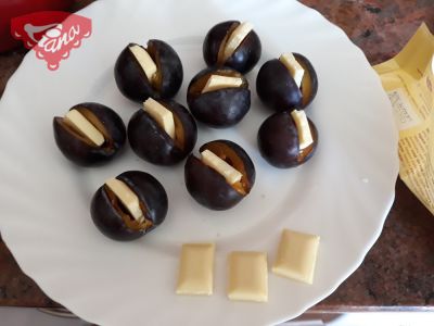 Pflaumen im glutenfreien Zimtteig