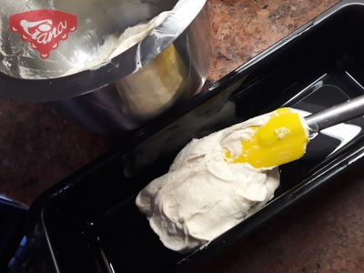 Gluten-free quick light bread baked in a mold