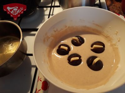 Pflaumen im glutenfreien Zimtteig