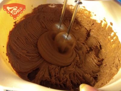 Bezlepkové cupcakes s čokoládovým krémem a ovocem
