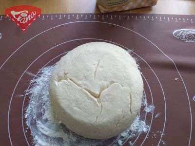 Gluten-free sourdough rolls with chocolate and nuts