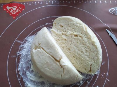 Glutenfreie Sauerteigbrötchen mit Schokolade und Nüssen