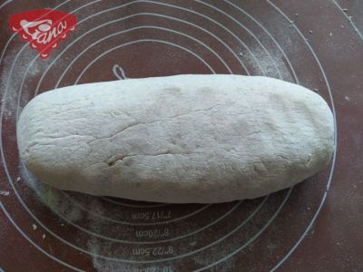 Gluténmentes kovászos sötét tekercs