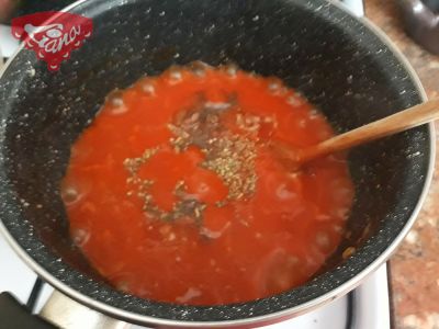 Gluten-free lasagna with ground beef and béchamel