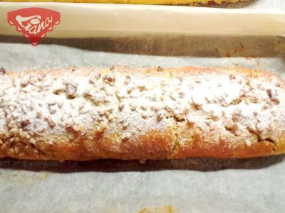 Gluten-free apple strudel