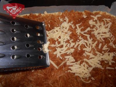 Glutenfreier geriebener Apfel oder Käsekuchen