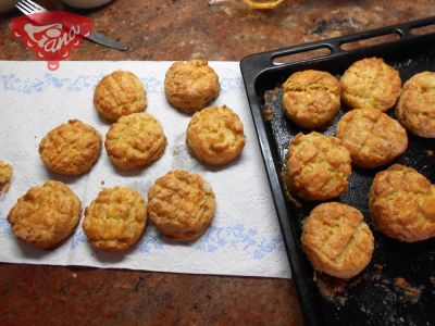 Gluten-free crackers