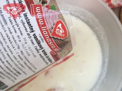 Glutenfreier Shake-Kuchen mit Früchten