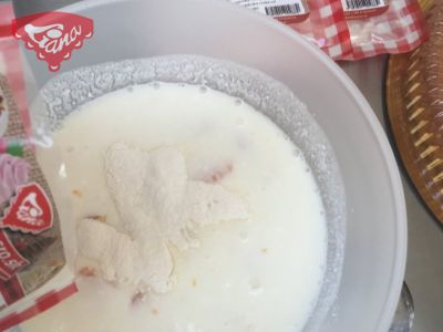 Bezlepkový třesený dort s ovocem