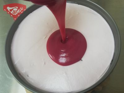 Gluten-free cherry cheesecake