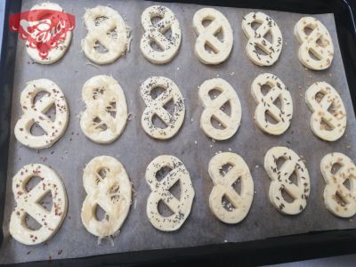 Gluten-free pretzels