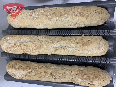 Knusprige glutenfreie Vollkorn-Baguettes