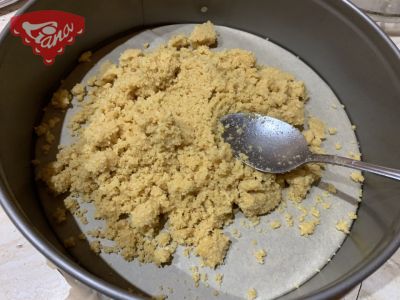 Käsekuchen mit gesalzenem Karamell