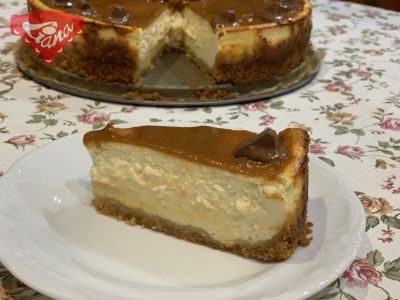 Käsekuchen mit gesalzenem Karamell