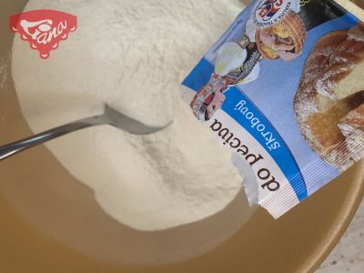 Jogurtová bábovka s tvarohem a ovocem