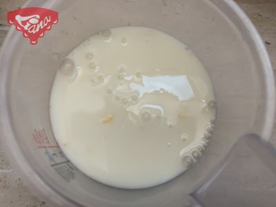Jogurtová bábovka s tvarohem a ovocem