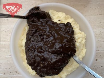 Jogurtová bábovka s tvarohem a ovocem