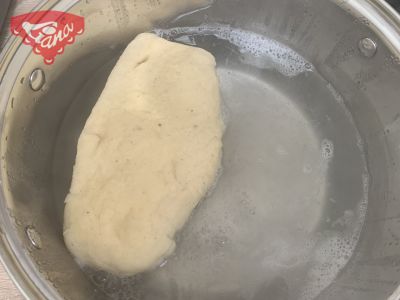 Glutenfreie gekochte Knödel