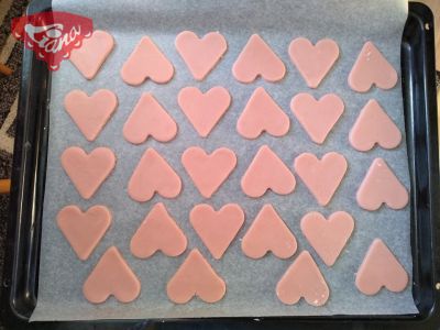 Gluten-free raspberry hearts