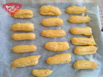 Bezlepkové a bezmléčné éclairs s vanilkovým krémem