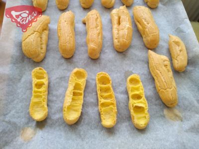 Bezlepkové a bezmléčné éclairs s vanilkovým krémem
