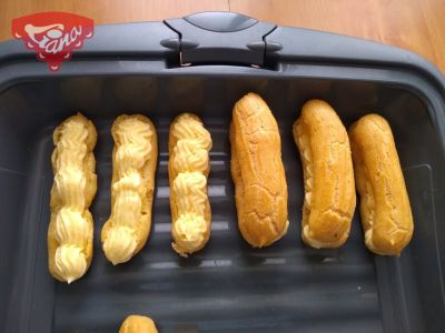Bezlepkové a bezmléčné éclairs s vanilkovým krémem