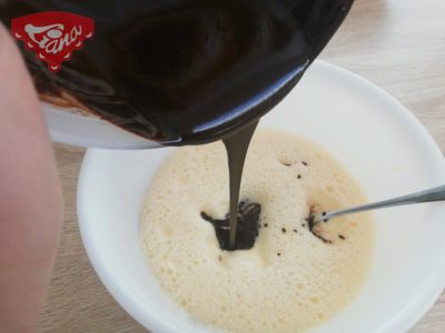 Glutenfreies Schokoladensoufflé mit Himbeersauce