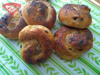 Gluten-free sourdough brioches