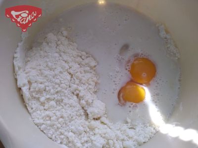 Bezlepkový ovocný koláč s drobenkou