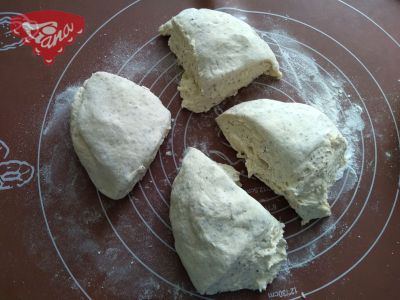 Gluten-free sourdough bread bowls