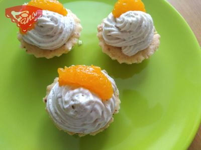 Gluten-free cupcakes with chestnut cream