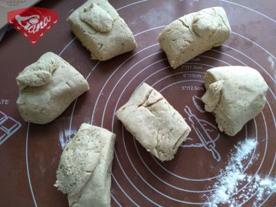 Gluten-free crackling baguettes