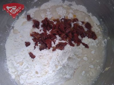 Gluten-free ciabatta with sun-dried tomatoes and olives