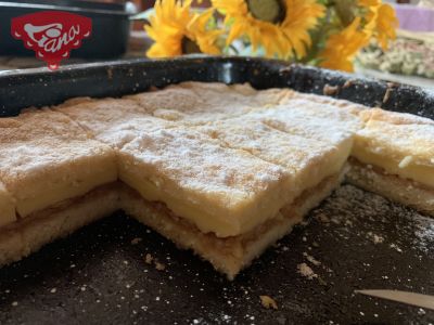 Knuspriger Apfelkuchen mit Pudding