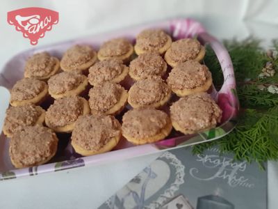 Glutenfreie Cupcakes mit Nussdeckel