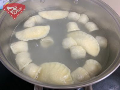 Gluten-free ears for borscht and salty pies