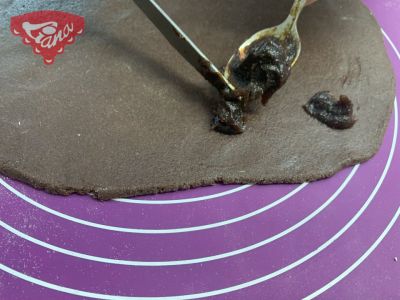 Bezlepkové perníčky s náplňou v čokoládovej poleve