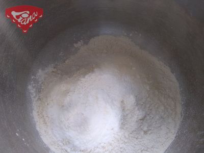 Gluten-free cheese buns without leavening